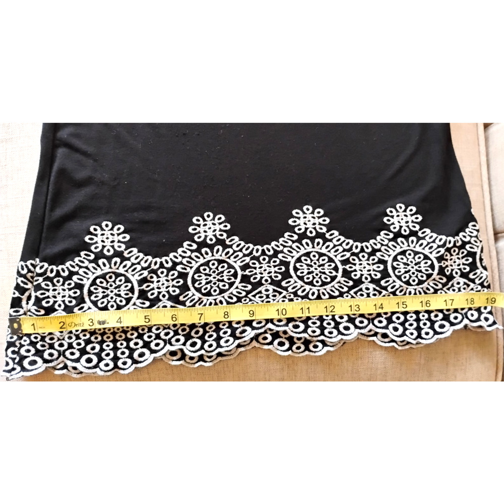 Adrianna Papell Sleeveless Blouse Embroidered Hem Stretch Longline Minimalist S - Picture 13 of 13